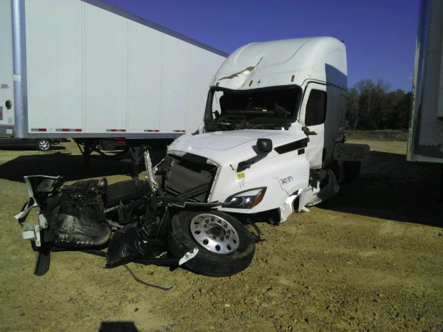 Photo 2 from auction – 2019 FREIGHTLINER CASCADIA 1 with VIN 3AKJHHDRXKSKJ2231