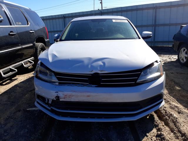 Photo 9 from auction – 2017 VOLKSWAGEN JETTA SE with VIN 3VWDB7AJ3HM273614