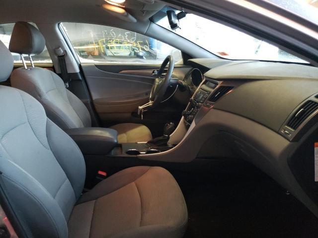 Photo 5 from auction – 2012 HYUNDAI SONATA HYB with VIN KMHEC4A41CA020614