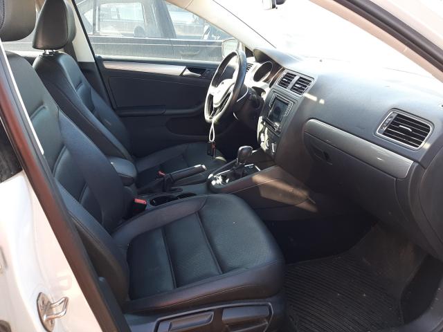 Photo 5 from auction – 2017 VOLKSWAGEN JETTA SE with VIN 3VWDB7AJ3HM273614