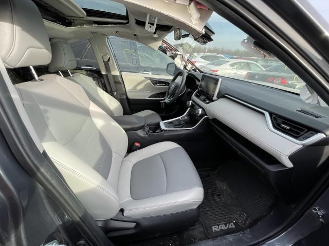 Photo 5 from auction – 2019 TOYOTA RAV4 XLE P with VIN 2T3A1RFVXKW081757
