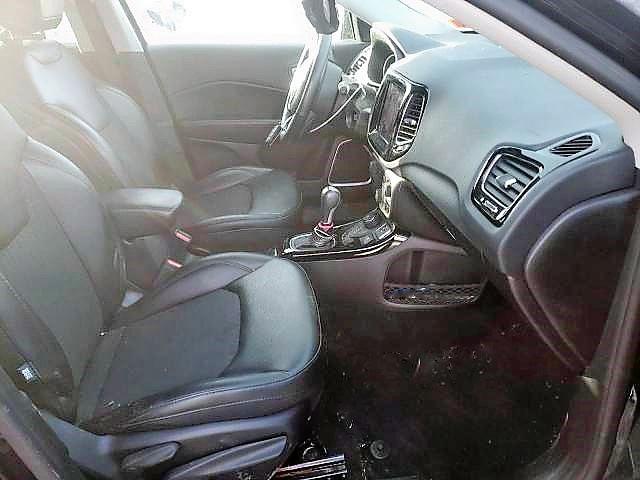 Foto 5 de la subasta – 2019 JEEP COMPASS LA con VIN 3C4NJDBB6KT697088