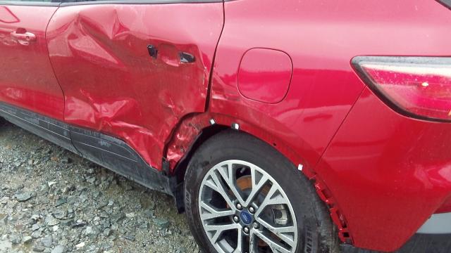 Photo 9 from auction – 2020 FORD ESCAPE SEL with VIN 1FMCU9H69LUA41430