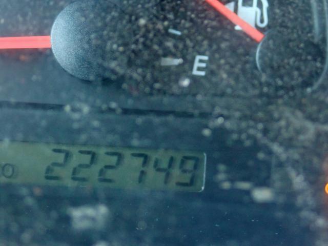 Photo 8 from auction – 2004 TOYOTA CAMRY LE with VIN 4T1BF32K84U575738
