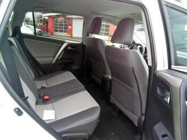 Photo 6 from auction – 2015 TOYOTA RAV4 XLE with VIN 2T3RFREV9FW231577