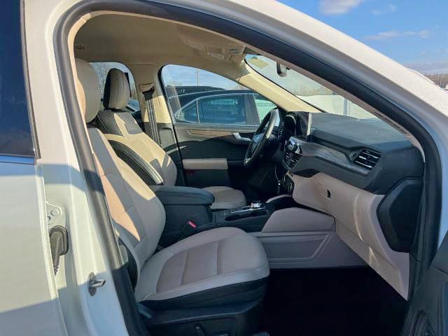Photo 5 from auction – 2020 FORD ESCAPE TIT with VIN 1FMCU9J99LUB16566