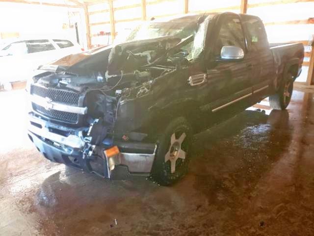 Photo 2 from auction – 2004 CHEVROLET SILVERADO with VIN 2GCEK19T841237302