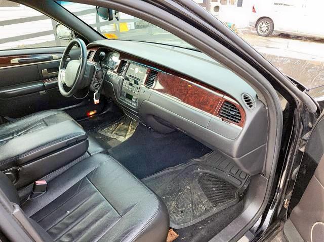 صورة رقم 5 من المزاد - 2008 LINCOLN TOWN CAR E مع VIN 2LNHM84W88X659554