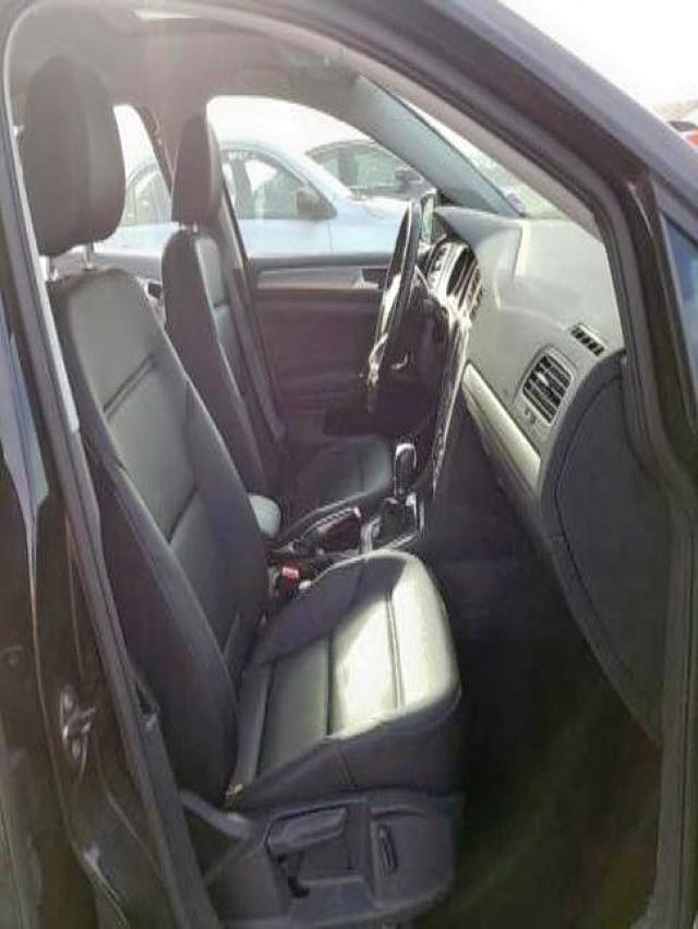 Photo 5 from auction – 2017 VOLKSWAGEN GOLF S with VIN 3VW217AU7HM050660