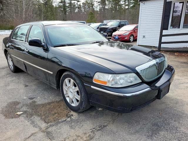 LINCOLN TOWN CAR E 2008 مع رقم تعريف المركبة 2LNHM84W88X659554 - صورة من المزاد