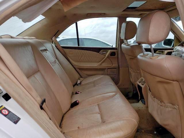 Photo 6 from auction – 2000 MERCEDES-BENZ E 320 4MAT with VIN WDBJF82J5YX041068
