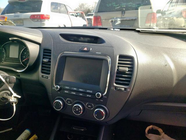 Photo 10 from auction – 2018 KIA FORTE LX with VIN 3KPFL4A72JE198187