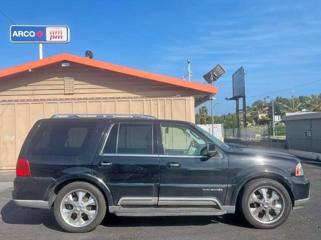 Photo 4 from auction – 2003 LINCOLN NAVIGATOR with VIN 5LMFU27R23LJ34308