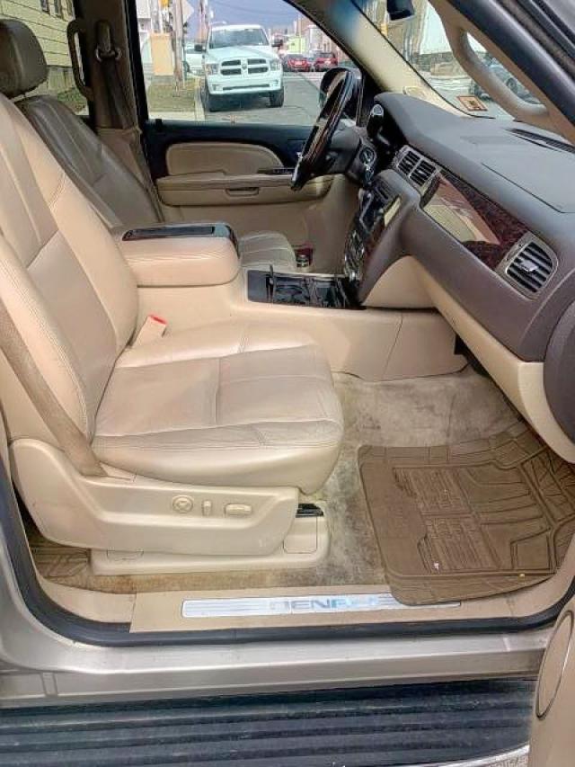 Photo 5 from auction – 2007 GMC YUKON DENA with VIN 1GKFK63857J219537