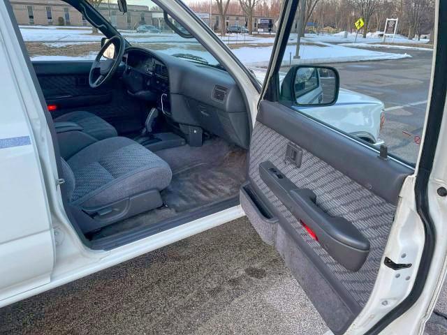 Photo 5 from auction – 1994 TOYOTA 4RUNNER VN with VIN JT3VN39W0R8069130