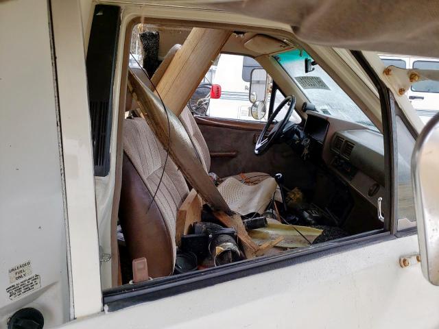 Photo 5 from auction – 1984 TOYOTA PICKUP COM with VIN JT5RN55D6E5008014