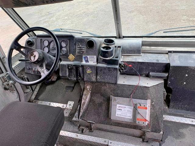 Photo 9 from auction – 1998 FREIGHTLINER CHASSIS M with VIN 4UZA4FF49WC897666