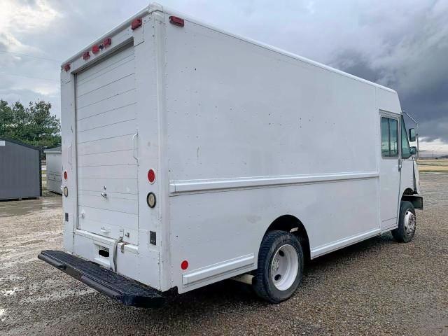 Photo 4 from auction – 1998 FREIGHTLINER CHASSIS M with VIN 4UZA4FF49WC897666