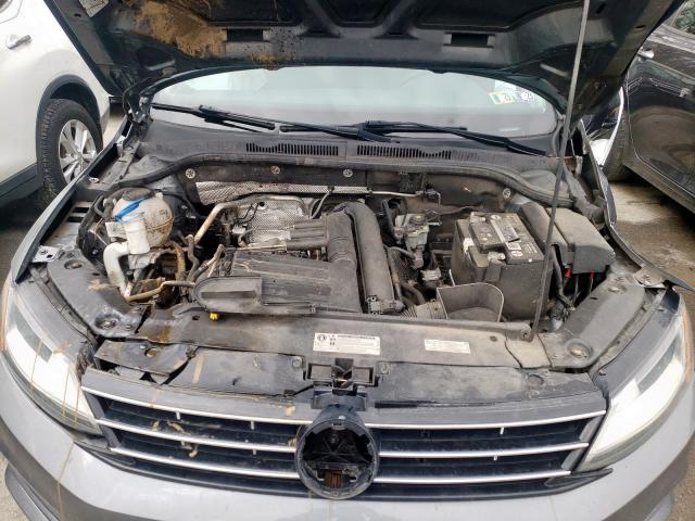Photo 7 from auction – 2018 VOLKSWAGEN JETTA S with VIN 3VW2B7AJXJM260467