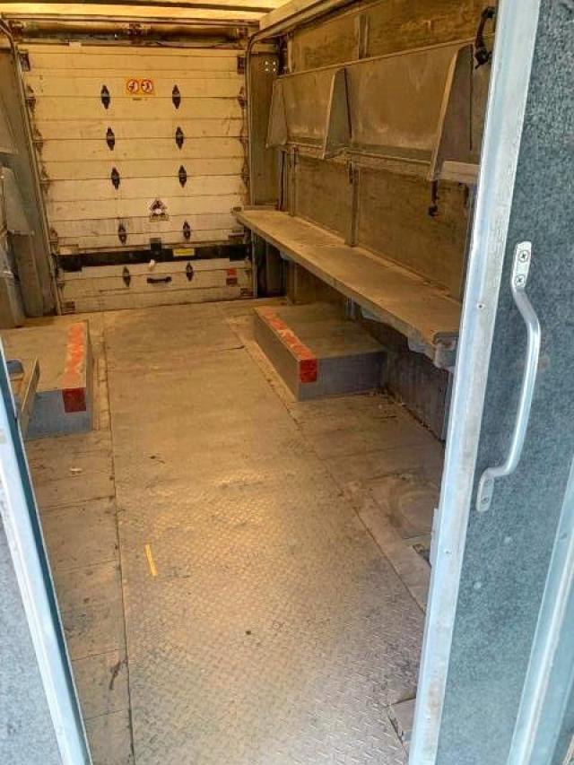 Photo 6 from auction – 1998 FREIGHTLINER CHASSIS M with VIN 4UZA4FF49WC897666