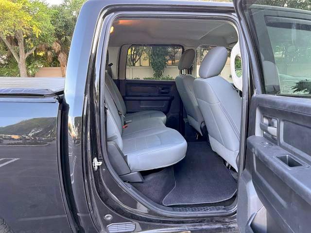 Photo 6 from auction – 2017 RAM 1500 ST with VIN 3C6RR7KT1HG751426
