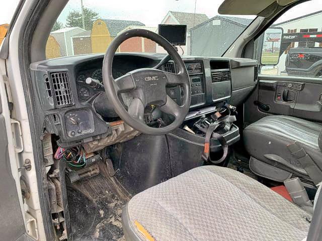Photo 9 from auction – 2005 GMC SAVANA CUT with VIN 1GDGG31V851901975