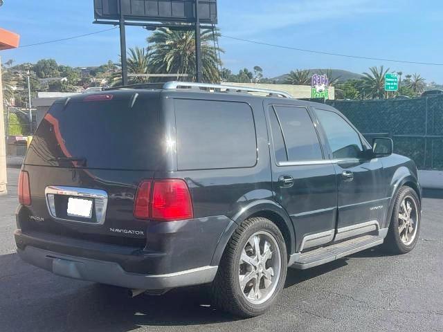Photo 3 from auction – 2003 LINCOLN NAVIGATOR with VIN 5LMFU27R23LJ34308