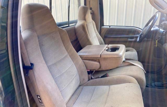 Photo 6 from auction – 2003 FORD F350 SRW S with VIN 1FTSF31P33EB48820