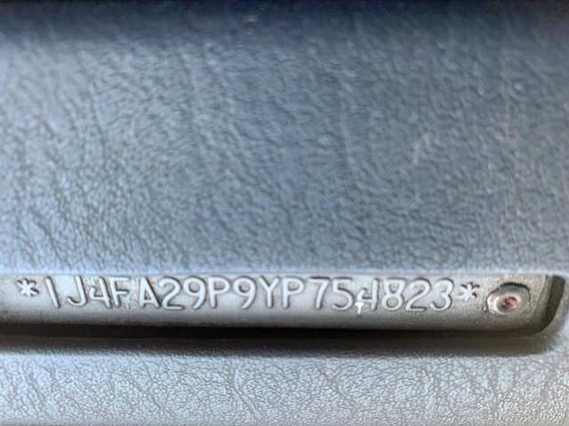 Photo 10 from auction – 2000 JEEP WRANGLER / with VIN 1J4FA29P9YP754823