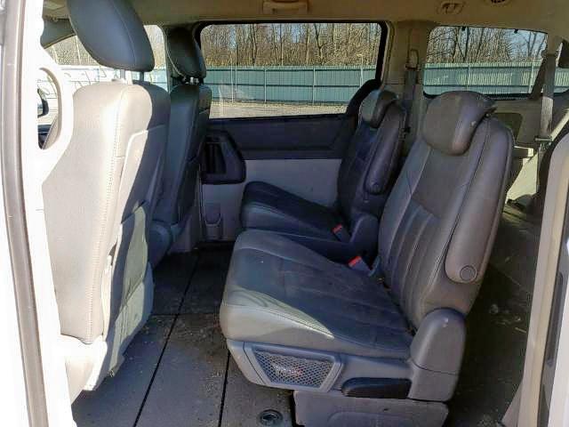 Photo 6 from auction – 2008 CHRYSLER TOWN & COU with VIN 2A8HR54P08R843686