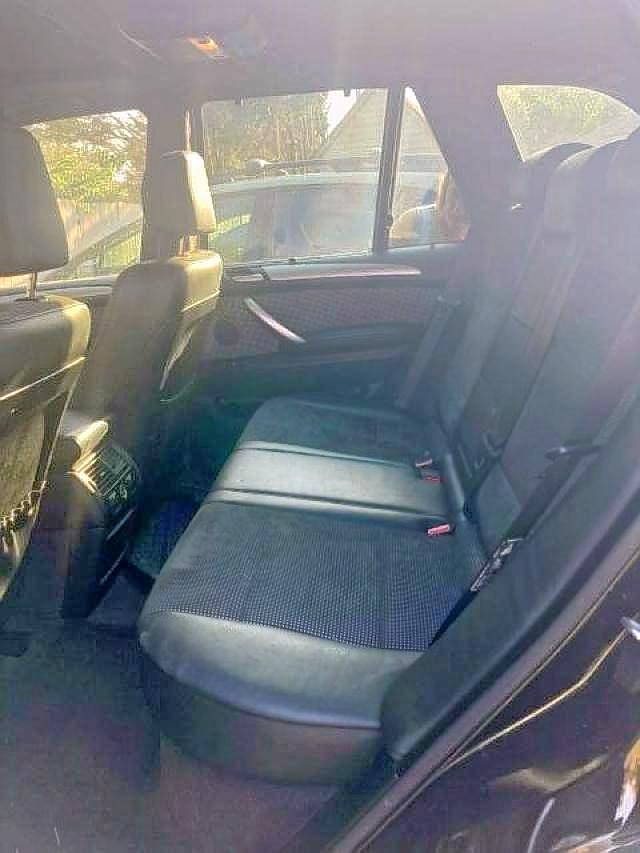 Photo 6 from auction – 2002 BMW X5 4.6IS with VIN 5UXFB93582LN79500