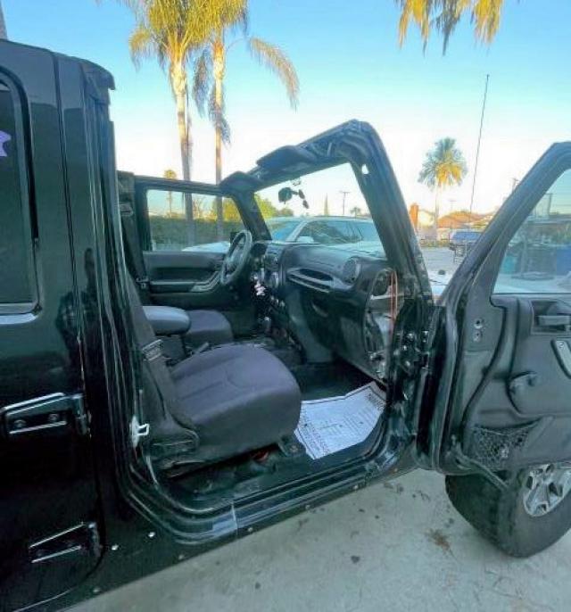 Photo 5 from auction – 2015 JEEP WRANGLER U with VIN 1C4BJWDG5FL771058