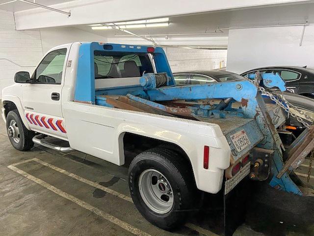 Photo 4 from auction – 2004 GMC NEW SIERRA with VIN 1GDJC34104E149125