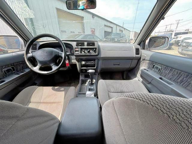 Photo 9 from auction – 2000 NISSAN FRONTIER C with VIN 1N6ED27T7YC320218