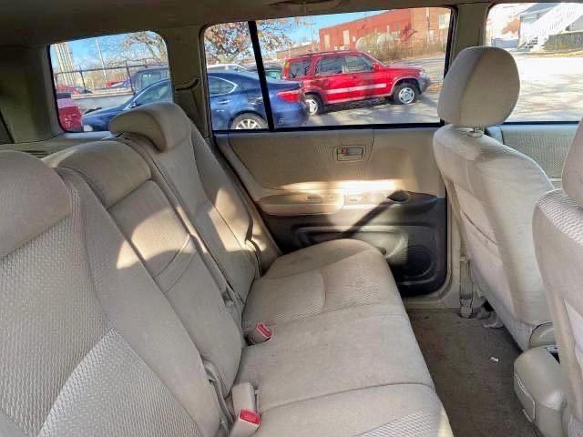 Photo 6 from auction – 2004 TOYOTA HIGHLANDER with VIN JTEEP21A040016821