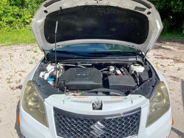 Photo 7 from auction – 2012 SUZUKI KIZASHI SE with VIN JS2RE9A37C6100660