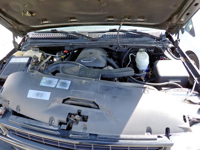 Photo 7 from auction – 2005 CHEVROLET SUBURBAN with VIN 3GNFK16Z65G224142