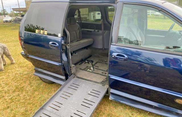Photo 6 from auction – 2000 CHRYSLER TOWN & COU with VIN 1C4GP44R3YB548519