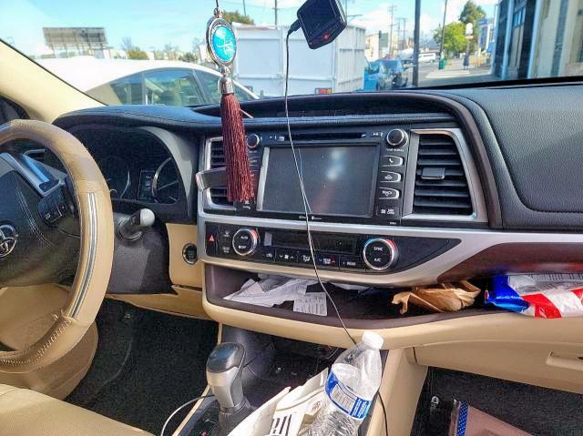 Photo 5 from auction – 2015 TOYOTA HIGHLANDER with VIN 5TDDKRFH1FS199983