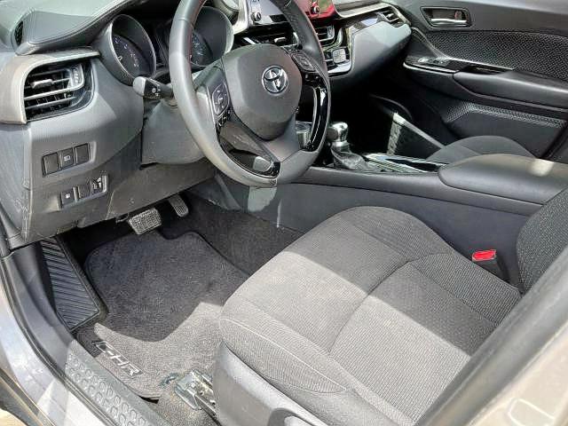 Photo 5 from auction – 2019 TOYOTA C-HR XLE with VIN NMTKHMBX9KR092274