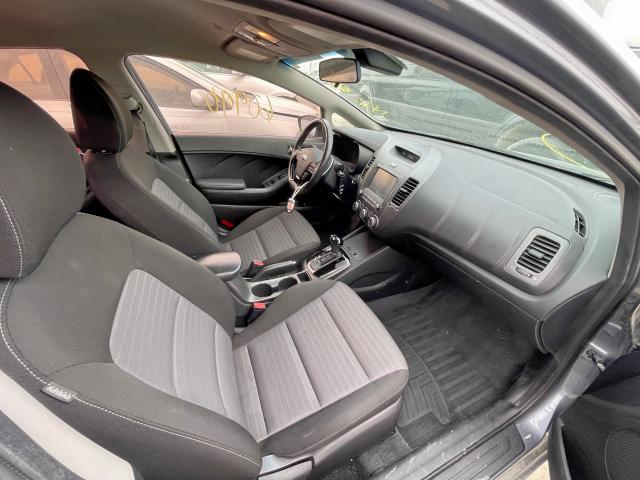 Photo 4 from auction – 2017 KIA FORTE LX with VIN 3KPFL4A7XHE022370