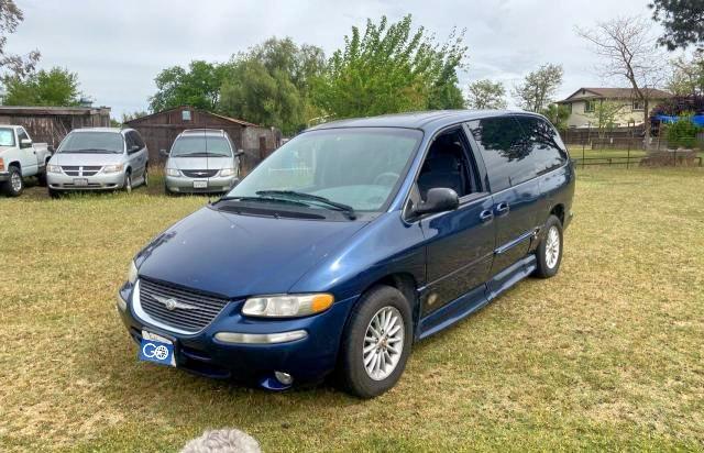 Photo 2 from auction – 2000 CHRYSLER TOWN & COU with VIN 1C4GP44R3YB548519