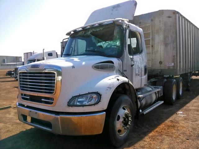 Photo 2 from auction – 2005 FREIGHTLINER M2 112 MED with VIN 1FUJC5CV75HU94231