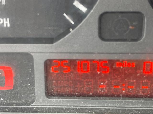 Photo 3 from auction – 2004 BMW 325 I with VIN WBAEV33474KR34347