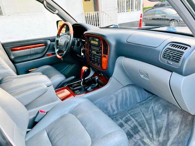 Photo 5 from auction – 2000 LEXUS LX 470 with VIN JT6HT00W3Y0096840