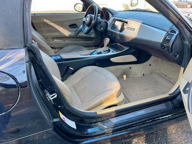 Снимка 5 от търг – 2003 BMW Z4 2.5 с VIN 4USBT33463LS40893