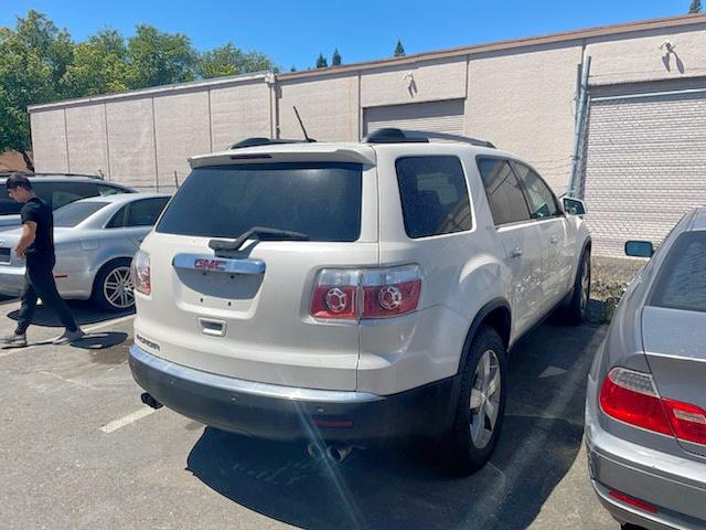 Photo 3 from auction – 2011 GMC ACADIA SLT with VIN 1GKKRREDXBJ195847