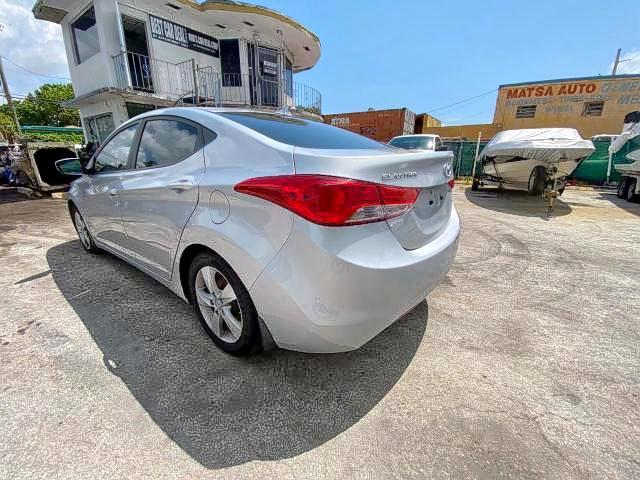 Photo 3 from auction – 2013 HYUNDAI ELANTRA GL with VIN 5NPDH4AE2DH374629