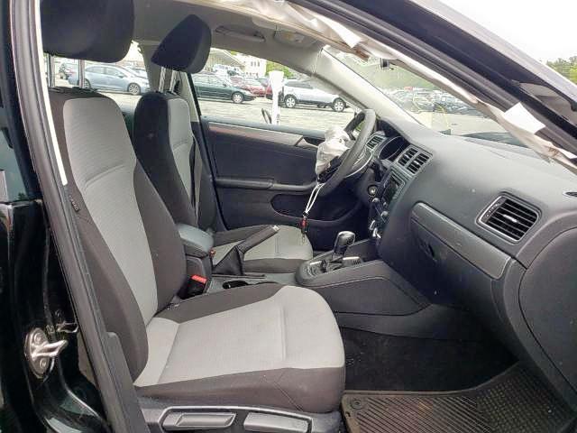 Photo 5 from auction – 2017 VOLKSWAGEN JETTA S with VIN 3VW2B7AJ0HM259189