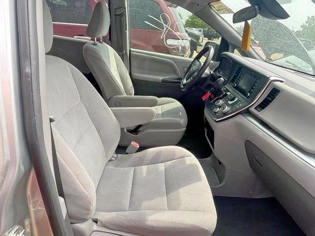 Photo 5 from auction – 2019 TOYOTA SIENNA with VIN 5TDZZ3DC5KS003768